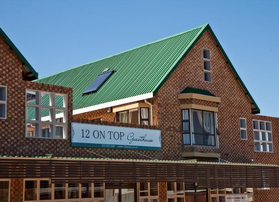 12 On Top Guesthouse Piet Retief Exterior photo